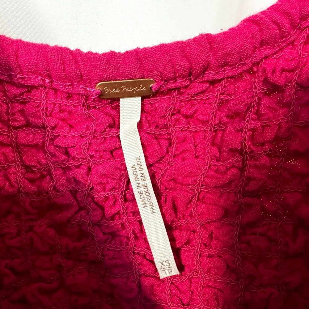 Free People XS Crop Top Cropped Smocked Raspberry Hot Pink Short Sleeve Y2K 1479